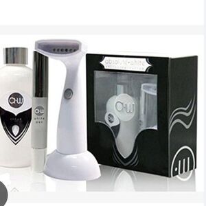 NWT Absolute White Whitening System